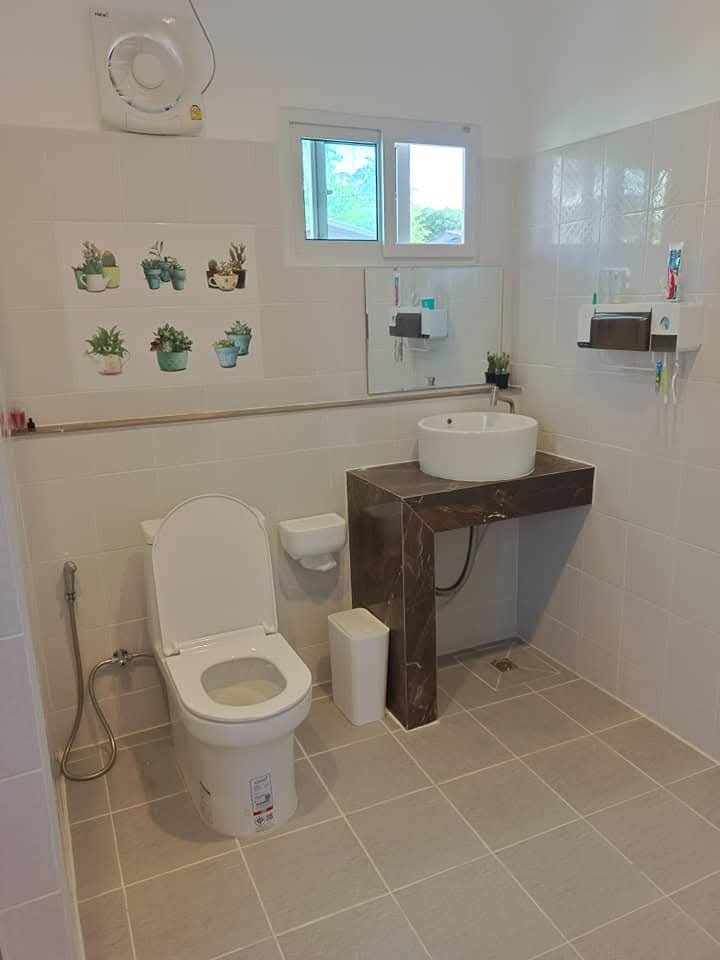 บ้านสไตล์มินิมอล ฟังก์ชัน 2 ห้องนอน 2 ห้องน้ำ 1 ห้องครัว 1 ห้องโถง รูปที่ 11