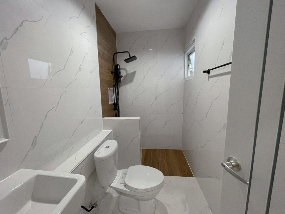 แบบบ้านชั้นเดียวสไตล์คอนเทมโพรารี่  ขนาด 2 ห้องนอน 2 ห้องน้ำ รูปที่ 7