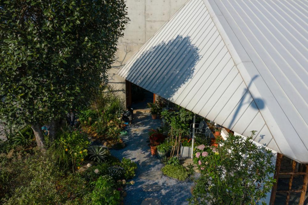 บ้านสไตล์ญุี่ปุ่นมินิมอล และมีสวนสวนน่ารักในบ้าน รูปที่ 11