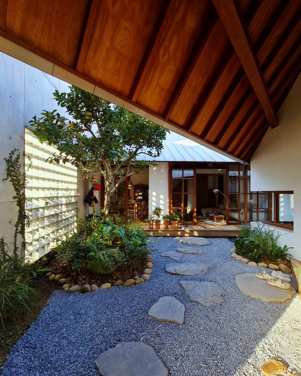 บ้านสไตล์ญุี่ปุ่นมินิมอล และมีสวนสวนน่ารักในบ้าน รูปที่ 14