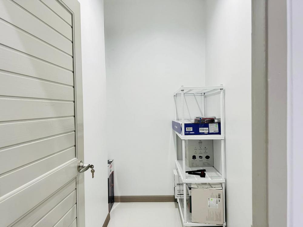 บ้านสไตล์คอนเทมพารารี่สวยหลังเล็กน่ารัก รูปที่ 13