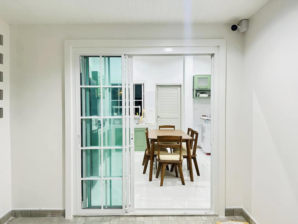 บ้านสไตล์คอนเทมพารารี่สวยหลังเล็กน่ารัก รูปที่ 2