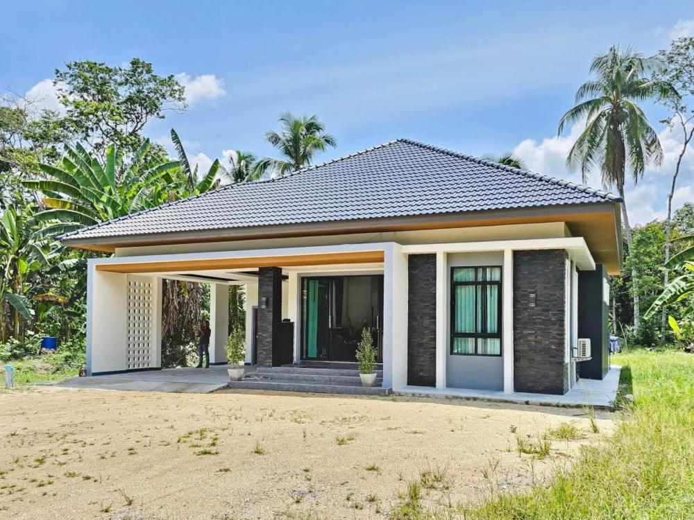 บ้านสไตล์คอนเทมโพรารี่ 3 ห้องนอน 2 ห้องน้ำ พื้นที่ 135 ตรม. รูปที่ 2