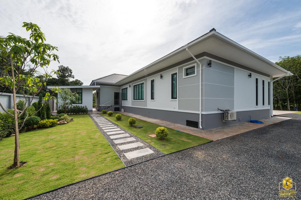 บ้านทรงปั้นหยา 3 ห้องนอน 3 ห้องน้ำ บนเนื้อที่กว้างขวาง จัดสวนได้น่าอยู่. รูปที่ 6