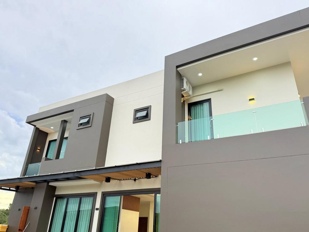 แบบบ้านสองชั้น สไตล์โมเดิร์น ขนาด 4 ห้องนอน 3 ห้องน้ำ รูปที่ 4