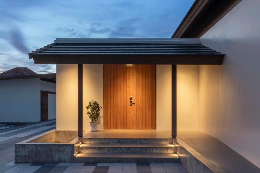 บ้านอยู่เย็นเป็นสุข ออกแบบได้อย่างลงตัว สะอาดสบายตาทั้งภายในภายนอกและสวนของบ้าน รูปที่ 12