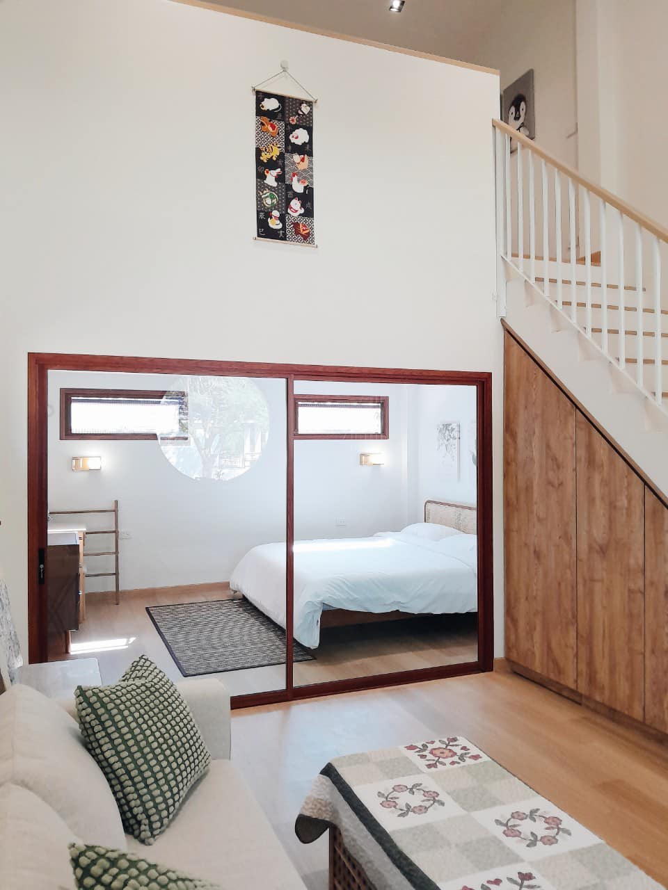 บ้านมินิมอลมูจิ ไอเดียบ้านสวยงามน่ารักชั้นเดียวมีทางลาด รูปที่ 13