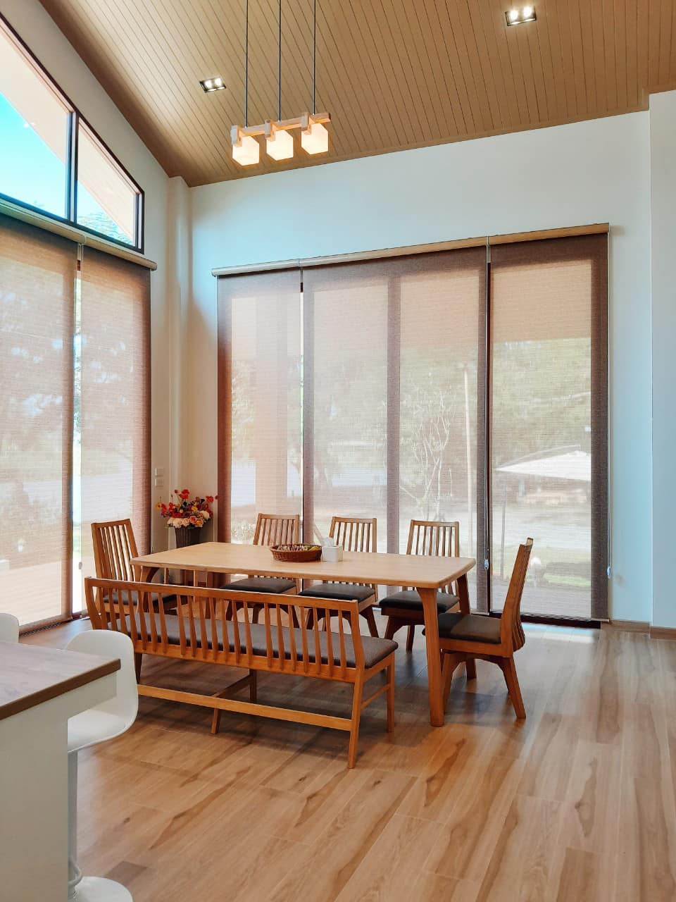 บ้านมินิมอลมูจิ ไอเดียบ้านสวยงามน่ารักชั้นเดียวมีทางลาด รูปที่ 7