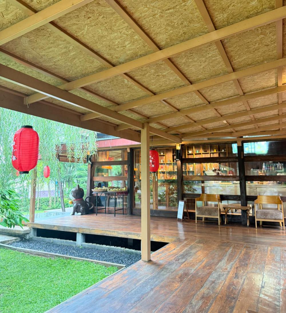 รีโนเวทยุ้งข้าวเป็นร้านกาแฟไม้น่ารัก รูปที่ 12