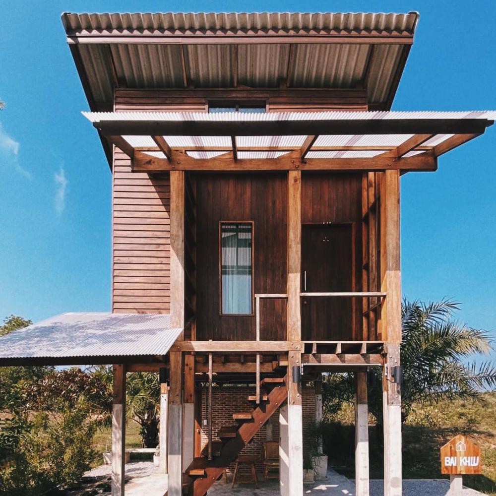 บ้านไม้โมเดิร์นหน้าแคบ 2 ชั้น