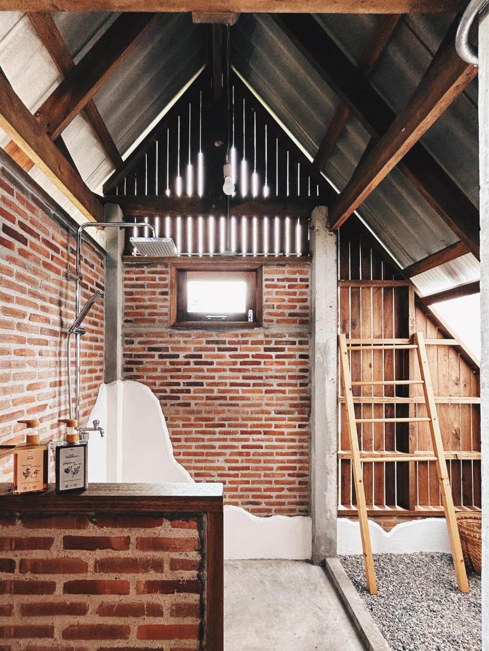 บ้านไม้โมเดิร์นหน้าแคบ 2 ชั้น รูปที่ 15