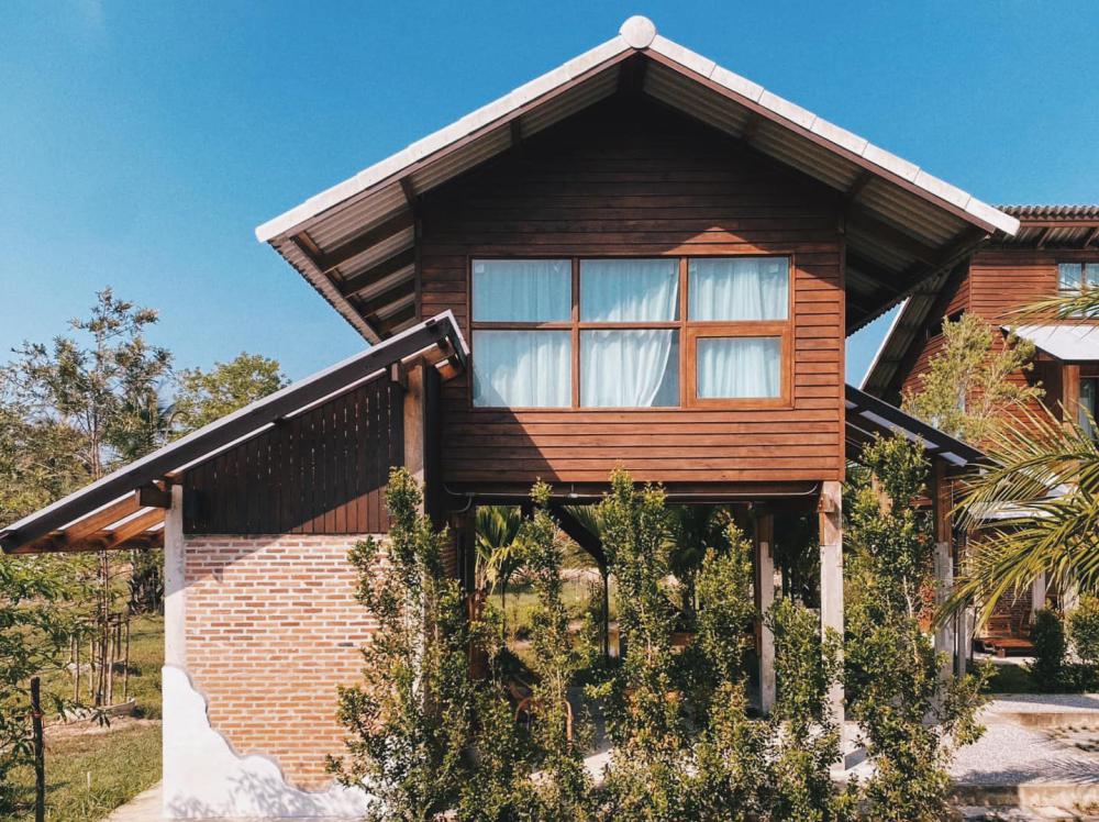 บ้านไม้โมเดิร์นหน้าแคบ 2 ชั้น รูปที่ 3