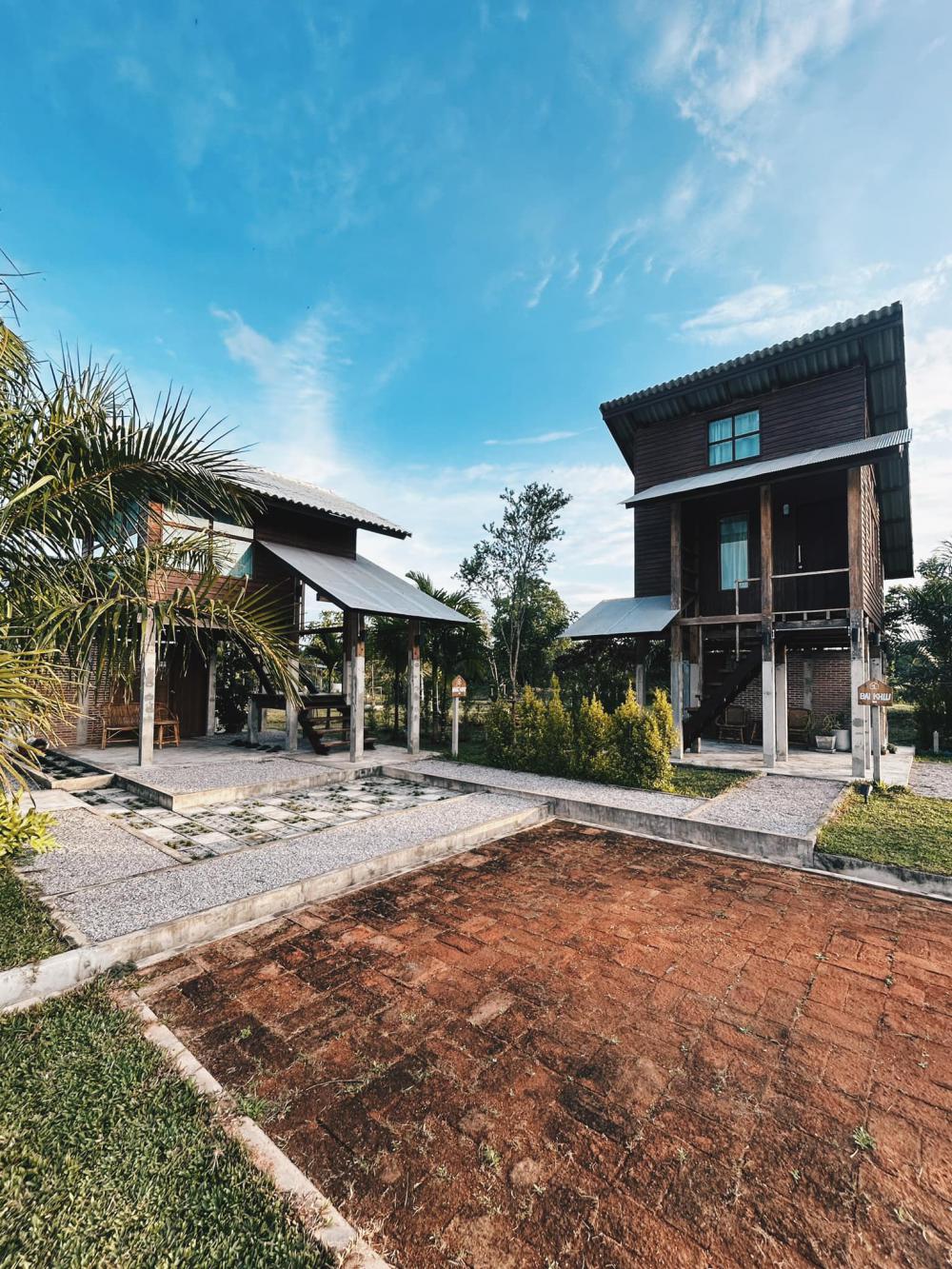 บ้านไม้โมเดิร์นหน้าแคบ 2 ชั้น รูปที่ 8