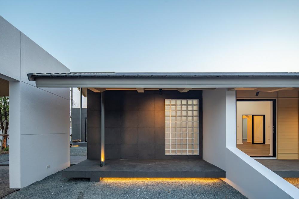 บ้านชั้นเดียว ออกแบบทันสมัย ตกแต่งภายในและภายนอกได้ลงตัว รูปที่ 16