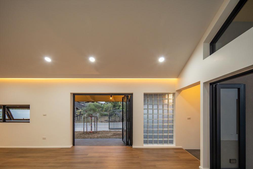 บ้านชั้นเดียว ออกแบบทันสมัย ตกแต่งภายในและภายนอกได้ลงตัว รูปที่ 5