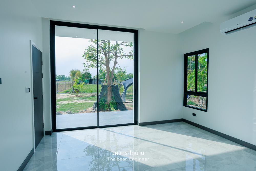 บ้านสไตล์โมเดิร์น ดีไซน์เส้นสายแนวนอนยาว 3 ห้องนอน 2 ห้องน้ำ 1 โถงรับแขก รูปที่ 11