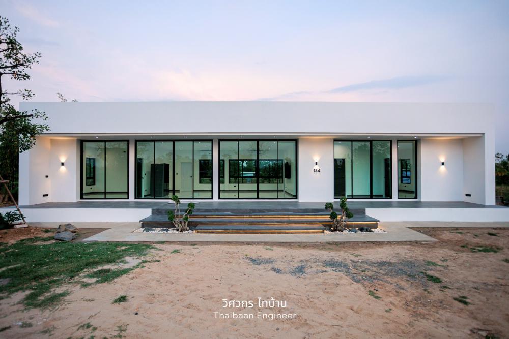 บ้านสไตล์โมเดิร์น ดีไซน์เส้นสายแนวนอนยาว 3 ห้องนอน 2 ห้องน้ำ 1 โถงรับแขก รูปที่ 14