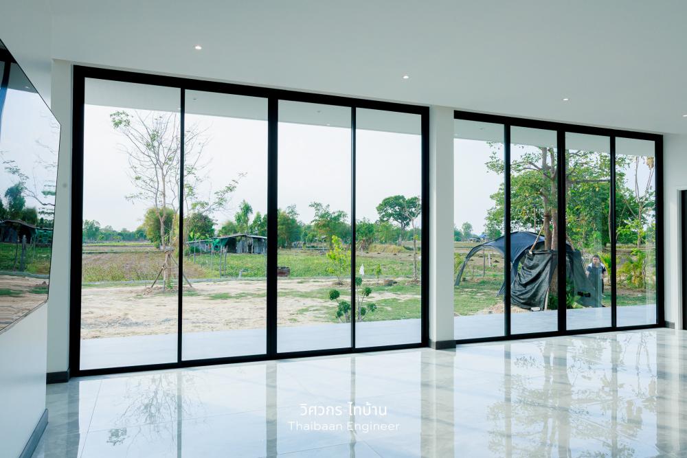 บ้านสไตล์โมเดิร์น ดีไซน์เส้นสายแนวนอนยาว 3 ห้องนอน 2 ห้องน้ำ 1 โถงรับแขก รูปที่ 6