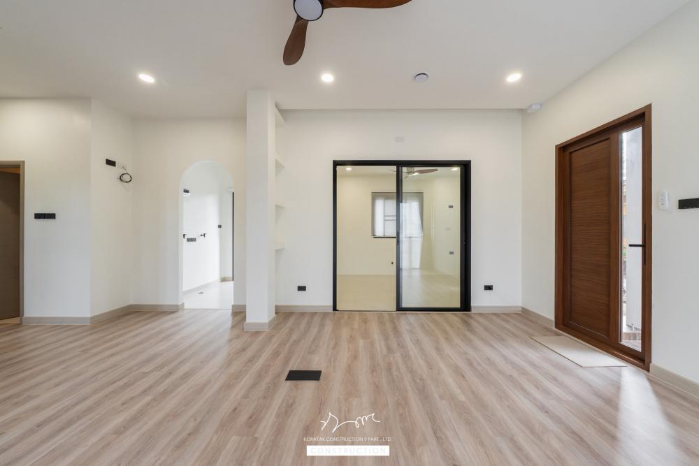 บ้าน 𝐏𝐞𝐭-𝐟𝐫𝐢𝐞𝐧𝐝𝐥𝐲 𝐋𝐢𝐯𝐢𝐧𝐠 ถูกออกแบบเพื่อรองรับการอยู่อาศัยร่วมกันระหว่างคนและสัตว์เลี้ยงอย่างลงตัว ภายในมี ห้องแมว รูปที่ 19