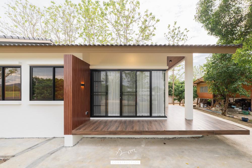 บ้าน 𝐏𝐞𝐭-𝐟𝐫𝐢𝐞𝐧𝐝𝐥𝐲 𝐋𝐢𝐯𝐢𝐧𝐠 ถูกออกแบบเพื่อรองรับการอยู่อาศัยร่วมกันระหว่างคนและสัตว์เลี้ยงอย่างลงตัว ภายในมี ห้องแมว รูปที่ 25