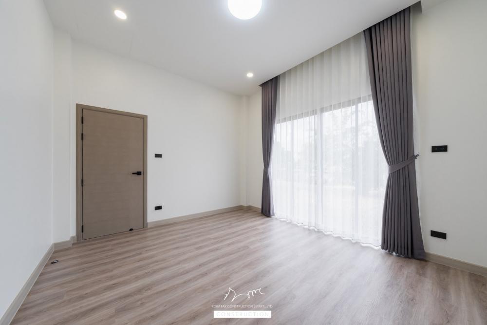 บ้าน 𝐏𝐞𝐭-𝐟𝐫𝐢𝐞𝐧𝐝𝐥𝐲 𝐋𝐢𝐯𝐢𝐧𝐠 ถูกออกแบบเพื่อรองรับการอยู่อาศัยร่วมกันระหว่างคนและสัตว์เลี้ยงอย่างลงตัว ภายในมี ห้องแมว รูปที่ 49