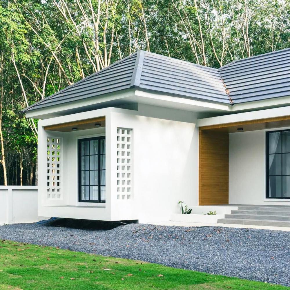 บ้านสวยสไตล์ปั้นหยา ออกแบบภายนอกภายในได้ลงตัว รูปที่ 13