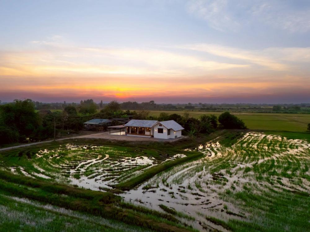 บ้านมินิมอลระเบียงไม้สัก รูปที่ 14