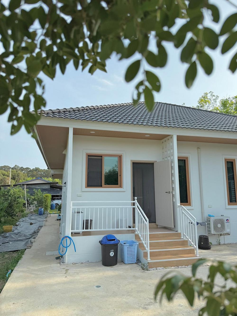 บ้านสไตล์มินิมอล 3 ห้อง 2 ห้องน้ำ งบก่อสร้าง 2.1 ลบ. พื้นที่ใช้สอย 120 ตรม. รูปที่ 2