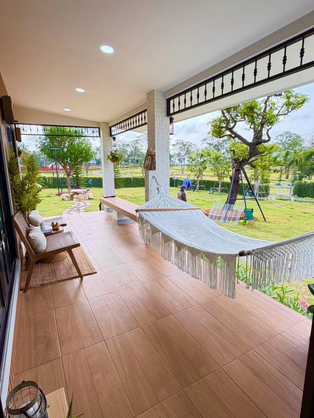 บ้านพักอาศัยชั้นเดียวเนินเขาเหมาะกับการพักผ่อน รูปที่ 13